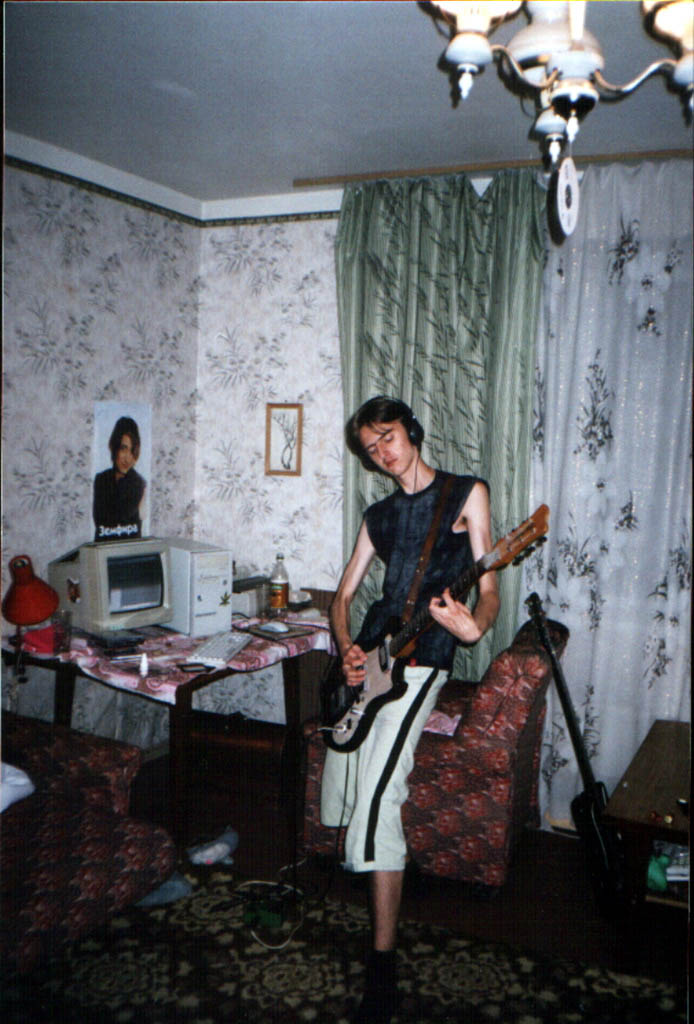 Запись очередной песни. Июль 2003... Recording the next song. July 2003...